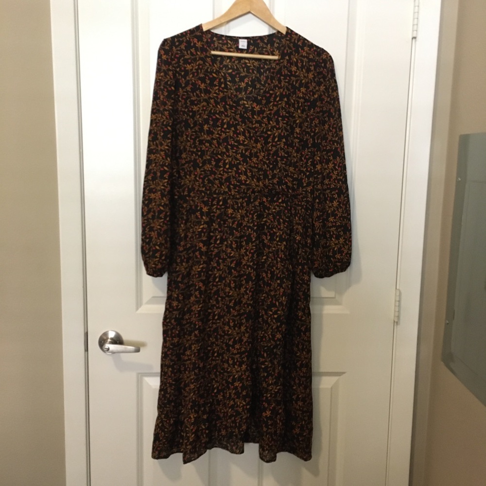 Old Navy Wrap-Style Dress
